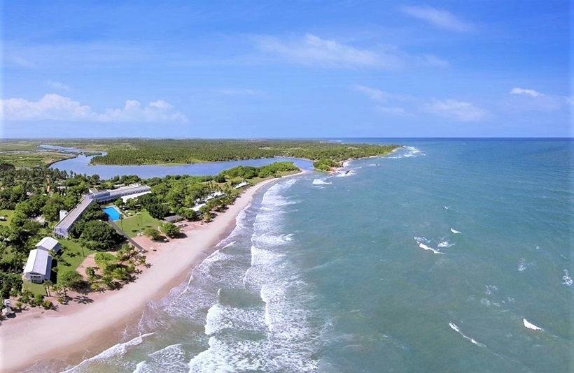 Beach in srilanka